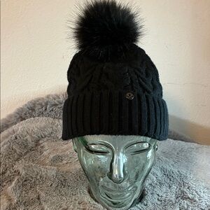 Lululemon Beanie 100% Marino Wool Faux Fur Pom Pom